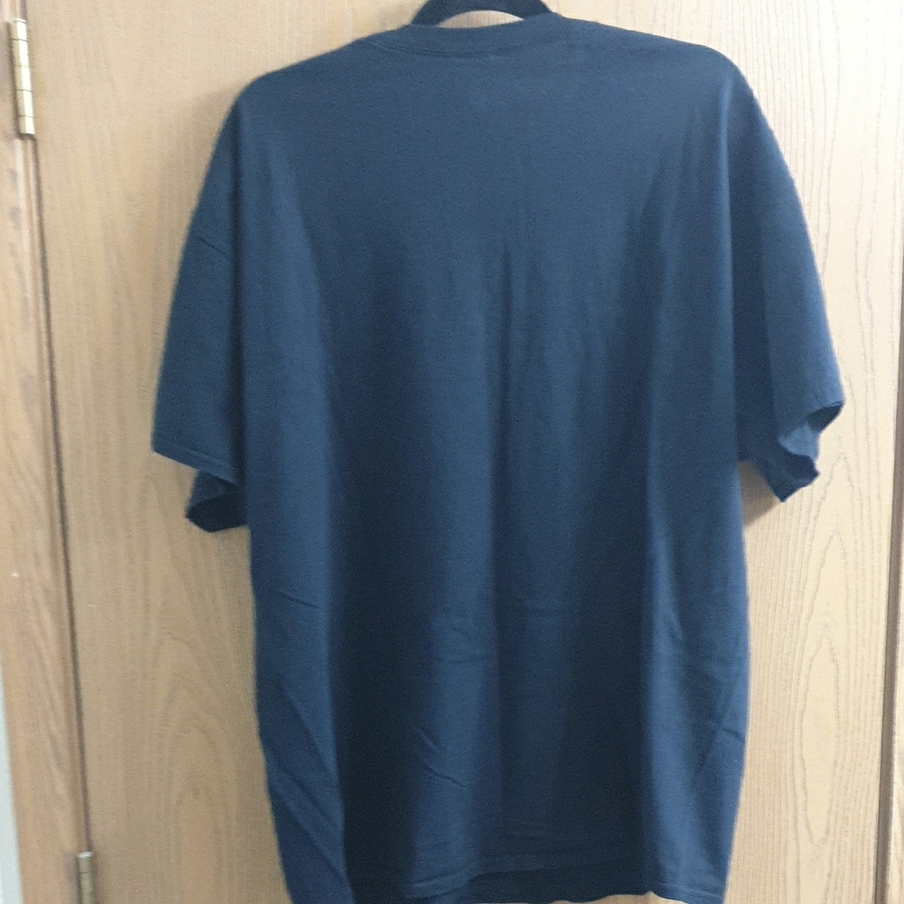 Gildan Navy Blue 'bstrong' Short Sleeve Tee with Red and White Print - Picture 3 of 3